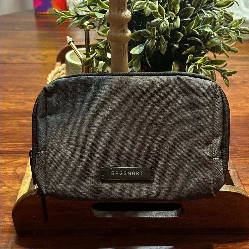 BAGSMART Tech Accessory Travel Organizer Bag